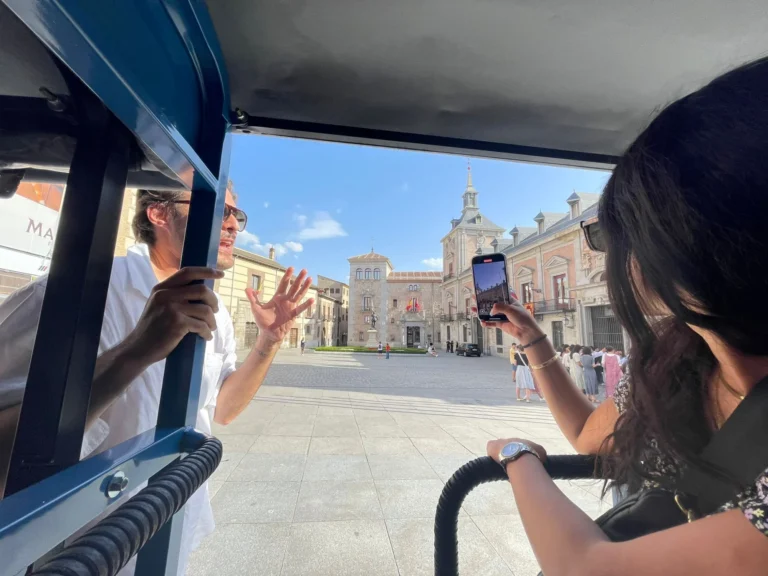 tuk plaza de la villa cerca